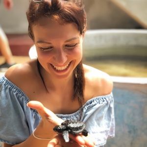 Meet your Posher, Julia